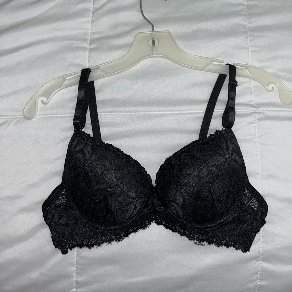 Women’s Black Lace Push-up Bra